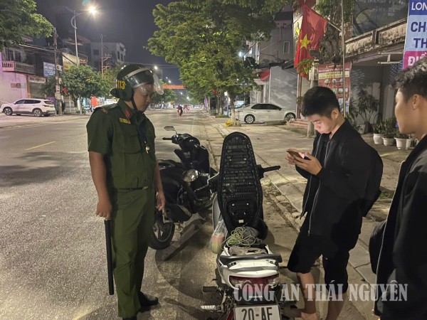 Cảnh sát 113 tăng cường tuần tra vũ trang, bảo đảm an ninh, trật tự trên địa bàn