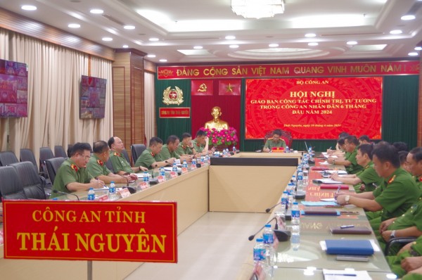 Đổi mới tư duy về công tác chính trị, tư tưởng trong CAND