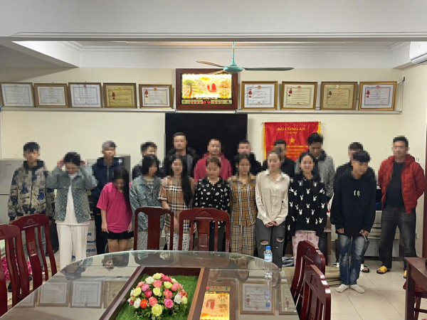 Những bước chân lạc lối