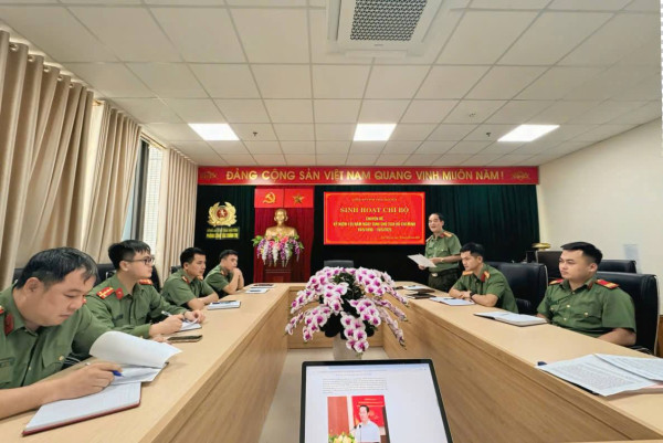 Chi bộ Phòng Công tác Chính trị, Công an tỉnh Thái Nguyên tổ chức Sinh hoạt chính trị