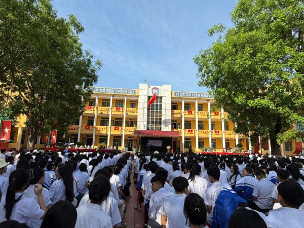 Tổ chức tuyên truyền, trải nghiệm thực hành chữa cháy, cứu nạn, cứu hộ  tại trường THPT Phú Bình