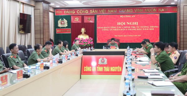 Giao ban công tác chính trị, tư tưởng trong CAND 6 tháng đầu năm 2025