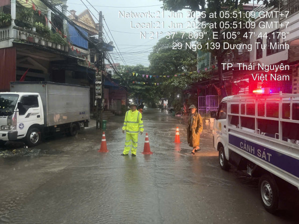 Lực lượng Công an Thái Nguyên triển khai các biện pháp ứng phó với mưa lớn, ngập lụt