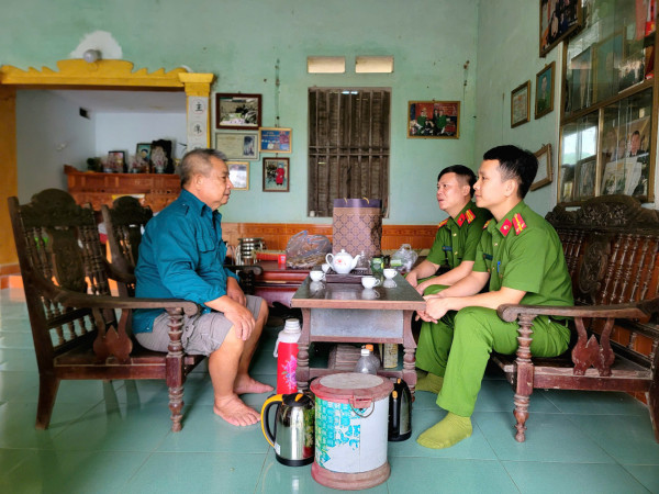 Công an xã Đức Lương sôi nổi các hoạt động chào mừng 80 năm Ngày truyền thống CAND và 20 năm Ngày hội toàn dân bảo vệ ANTQ