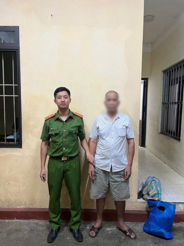 CÔNG AN XÃ LA HIÊN BẮT QUẢ TANG ĐỐI TƯỢNG CÓ HÀNH VI TÀNG TRỮ TRÁI PHÉP CHẤT MA TÚY