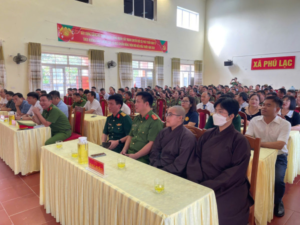Xã Phú Lạc tổ chức các hoạt động chào mừng Kỷ niệm 80 năm Ngày truyền thống CAND và 20 năm Ngày hội toàn dân bảo vệ ANTQ