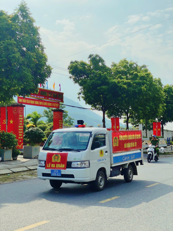 Ảnh bổ sung (diễu hành, tuần tra, kiểm soát)