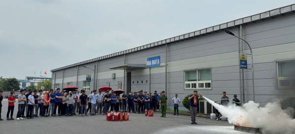 Huấn luyện nghiệp vụ cho lực lượng phòng cháy chữa cháy, cứu nạn, cứu hộ cơ sở và thực tập phương án chữa cháy tại Công ty KET Vina