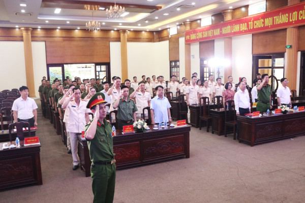 Kỷ niệm 80 năm Ngày truyền thống Công an nhân dân và 20 năm Ngày hội toàn dân bảo vệ ANTQ