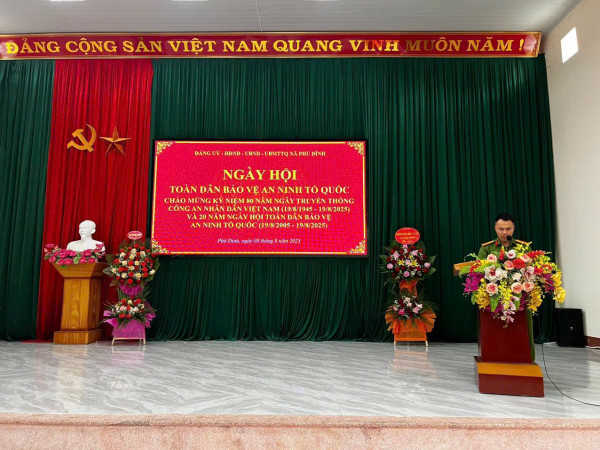 Công an xã Phú Đình tổ chức ngày hội toàn dân bảo vệ An ninh Tổ quốc
