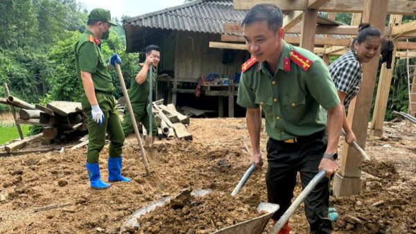 Những hình ảnh lực lượng Công an Thái Nguyên nỗ lực, tích cực triển khai Đề án xây dựng 1 000 căn nhà ở cho Nhân dân  (17)
