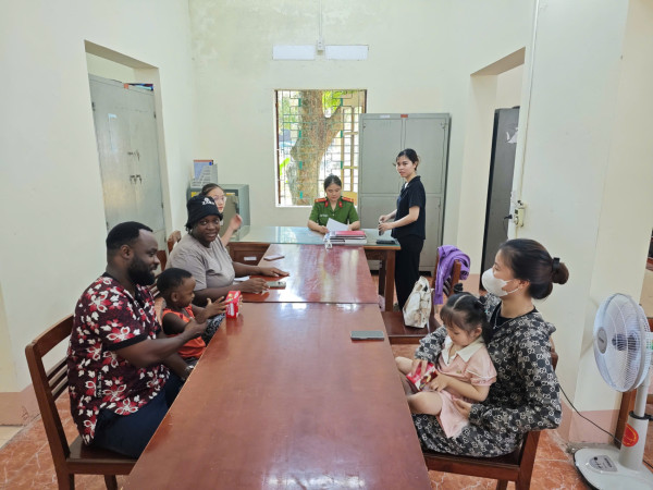 Công an phường Linh Sơn tăng cường công tác quản lý người nước ngoài trên địa bàn phường