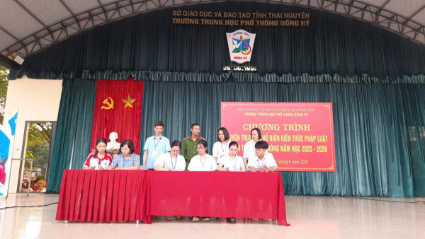 Tuyên truyền pháp luật về an toàn giao thông tại Trường THPT Đồng Hỷ