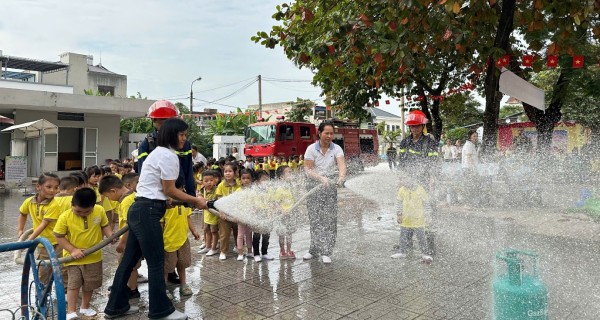 Nâng cao kỹ năng phòng cháy, chữa cháy và cứu nạn, cứu hộ tại phường Bá Xuyên, tỉnh Thái Nguyên