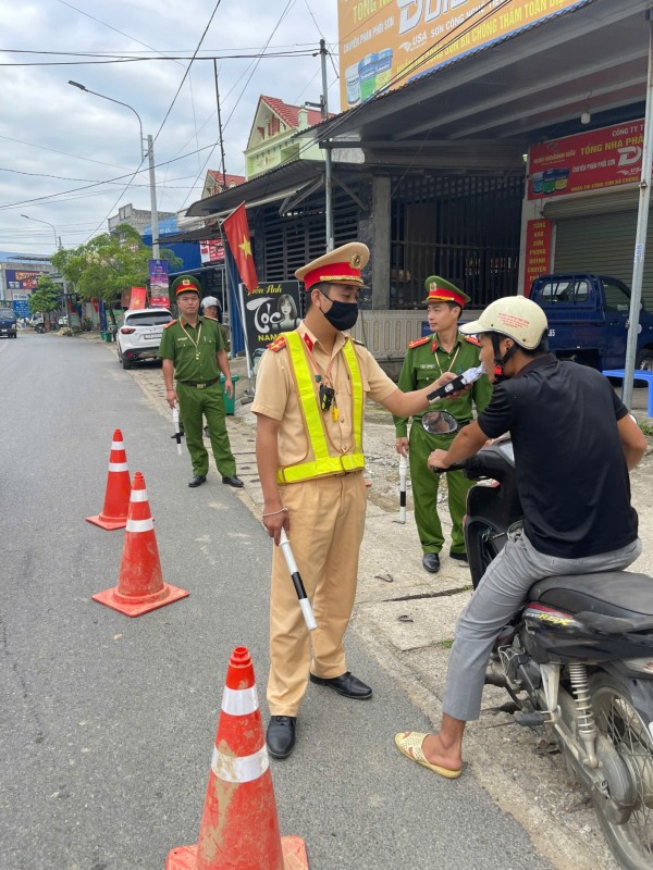 Thái Nguyên: Xử lý gần 600 trường hợp vi phạm nồng độ cồn chỉ sau ba ngày ra quân