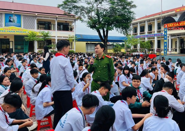 Tuyên truyền 2
