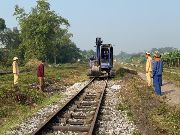 Thái Nguyên - Đóng lối đi tự mở nguy hiểm qua đường sắt thuộc địa bàn phường Phổ Yên và phường Quan Triều