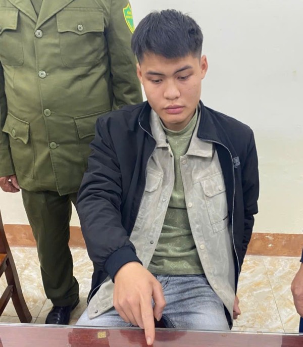 Công an xã Văn Hán bắt quả tang đối tượng có hành vi tàng trữ trái phép chất ma tuý