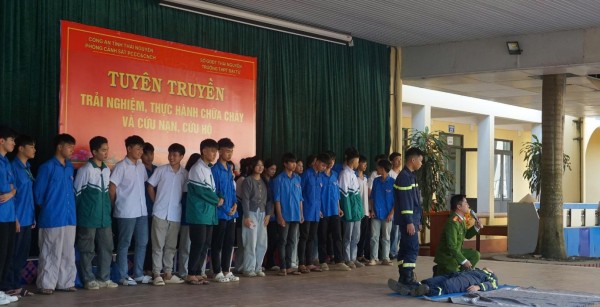 1600 người đươc nâng cao kỹ năng phòng cháy, chữa cháy và thoát nạn