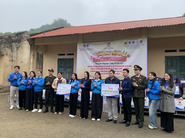 Chi đoàn thanh niên phòng Tham mưu phối hợp tổ chức chương trình tình nguyện “Đông ấm vùng cao, Xuân về bản nhỏ” tại xã Nghĩa Tá, tỉnh Thái Nguyên