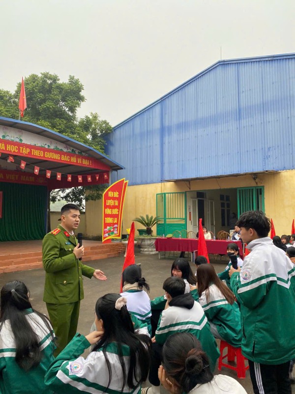 Công an phường Sông Công tuyên truyền, phổ biến kiến thức pháp luật về phòng, chống tệ nạn ma túy
