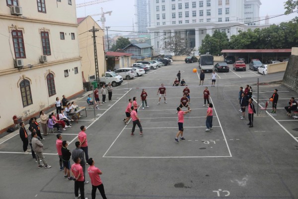 Sôi nổi Giải bóng chuyển hơi Phòng Cảnh sát QLHC về TTXH