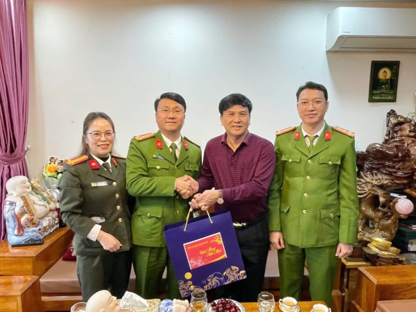 Chương trình “Xuân ấm áp - Tết nghĩa tình” tại xã Tân Thành