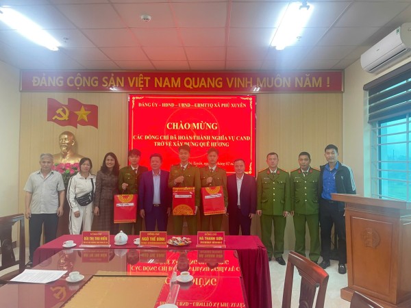 Xã Phú Xuyên tổ chức tiếp nhận hạ sĩ quan, chiến sĩ nghĩa vụ CAND hoàn thành nghĩa vụ trở về địa phương