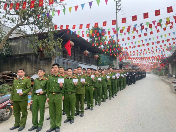 100% cử tri là cán bộ, chiến sĩ Công an hoàn thành việc bỏ phiếu bầu cử