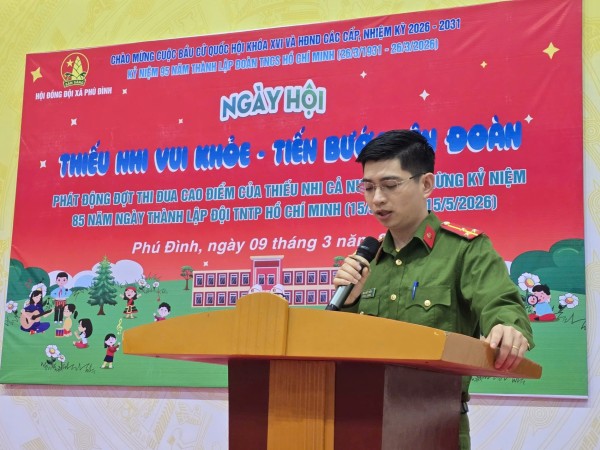 Tuổi trẻ Công an xã Phú Đình đồng hành cùng Ngày hội “Thiếu nhi vui khỏe - Tiến bước lên Đoàn”