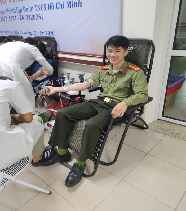 Kịp thời hiến máu cho bệnh nhân đang cấp cứu – Nghĩa cử cao đẹp của cán bộ, đoàn viên, hội viên Phòng Tham mưu