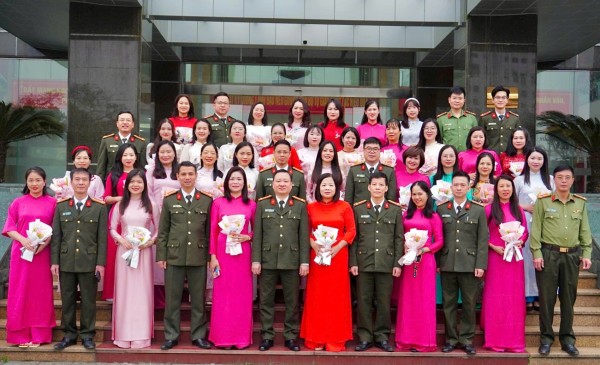 Phòng Tham mưu – Công an tỉnh Thái Nguyên tổ chức gặp mặt kỷ niệm 116 năm ngày Quốc tế Phụ nữ
