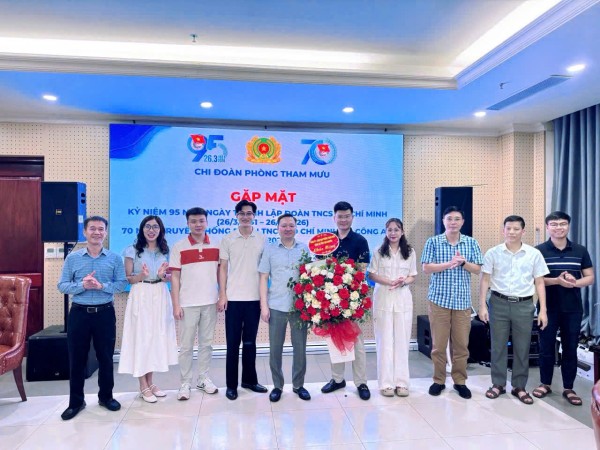 Chi đoàn Phòng Tham mưu tổ chức gặp mặt kỷ niệm 95 năm Ngày thành lập Đoàn Thanh niên cộng sản Hồ Chí Minh