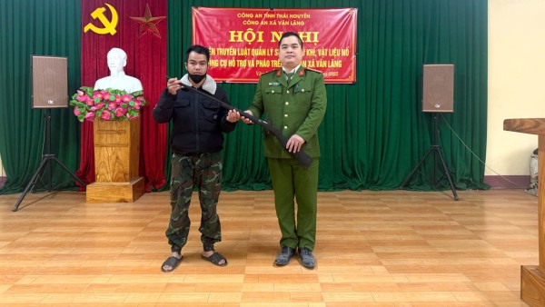 Văn Lăng