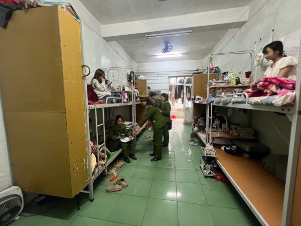 Kiểm tra cư trú tại các trường đại học, cao đẳng trên địa bàn tỉnh phục vụ bầu cử