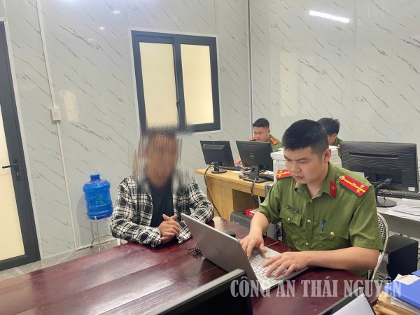 H.V.H làm việc tại cơ quan Công an.