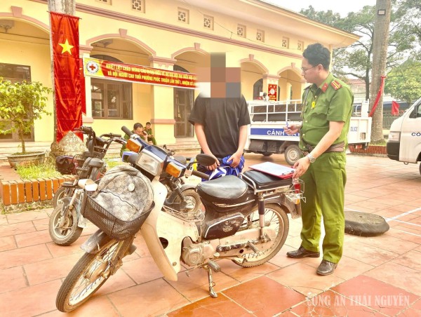 Công an phường Phúc Thuận xử lý vi phạm giao thông trong độ tuổi học sinh