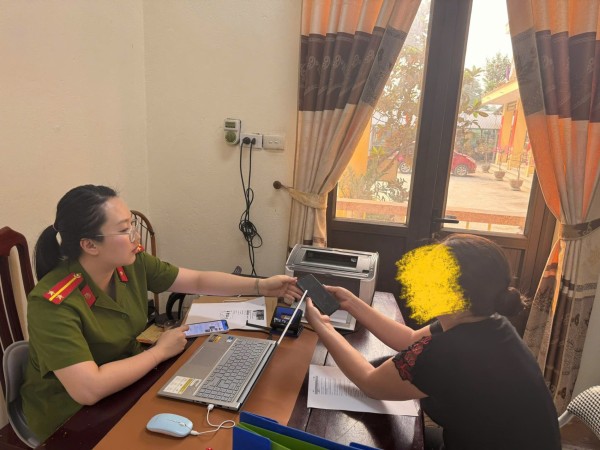Công an xã Quang Sơn xử lý hành vi bình luận tiêu cực trên không gian mạng