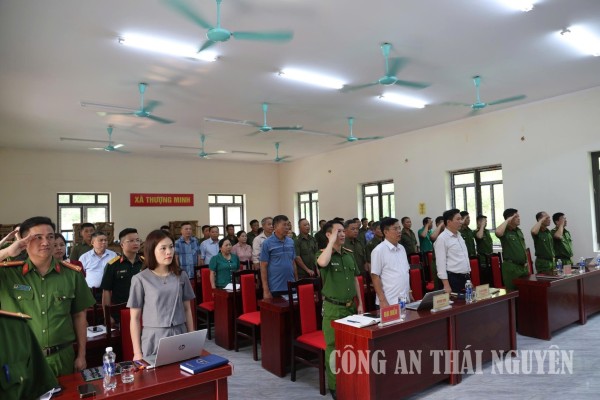 ảnh 1 giao ban Thượng Minh xã ko ma tuý