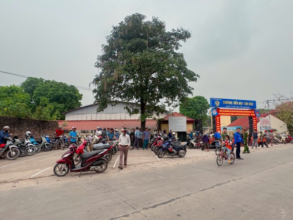 Công an xã Tân Thành phối hợp triển khai mô hình cổng trường an toàn giao thông