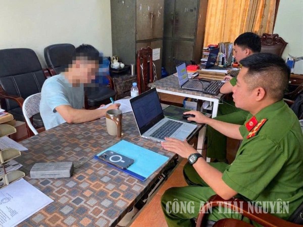 Bách Quang tin trộm cắp