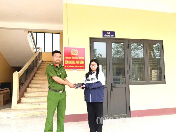 Phú Đình trả lại tài sản