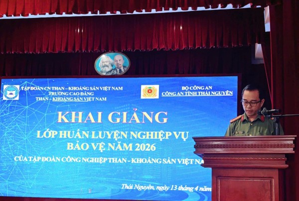 Khai giảng lớp huấn luyện, bồi dưỡng nghiệp vụ cho lực lượng bảo vệ