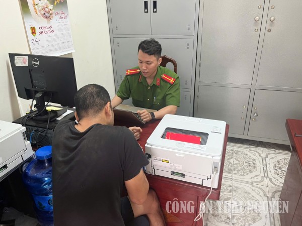 Công an xã Đồng Hỷ kiểm danh, kiểm diện, kiểm tra ma túy và cảm hóa đối tượng tại cơ sở
