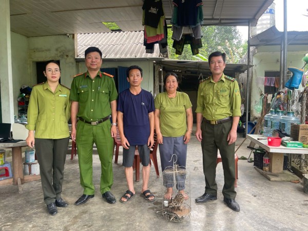 Công an xã Đại Từ tiếp nhận cá thể mèo rừng quý hiếm để thả về tự nhiên