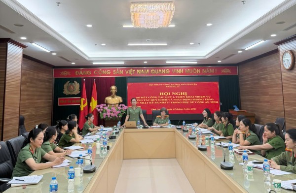 Các cấp Hội Phụ nữ Công an tỉnh tích cực triển khai phong trào thi đua “Ba Nhất”