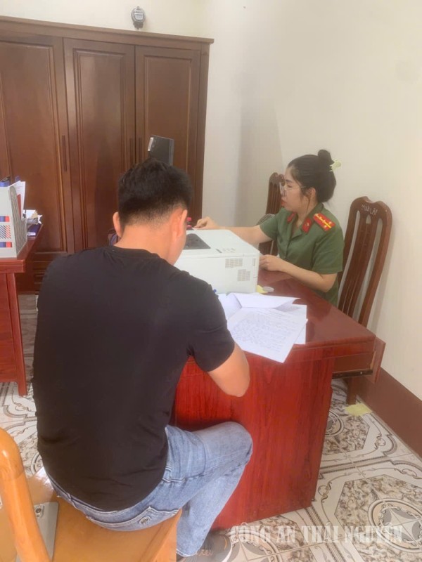 Xử lý đối tượng có hành vi đăng tải bình luận có nội dung xúc phạm danh dự lựclượng CAND trên mạng xã hội