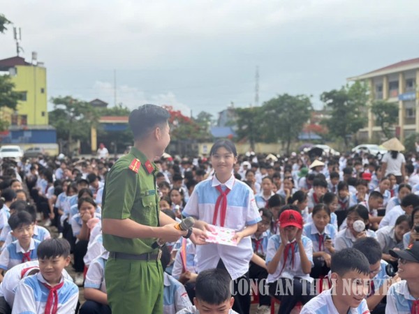 19 5 BA XUYEN TUYEN TRUYEN PHAP LUAT (4)