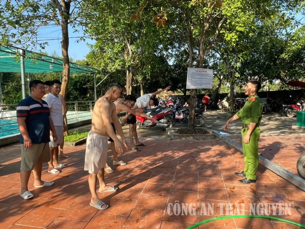 Công an xã Tân Khánh chủ động tập luyện cứu nạn, cứu hộ ứng phó thiên tai