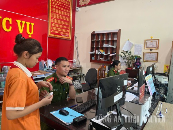 Ảnh 1 La Bằng cấp định danh